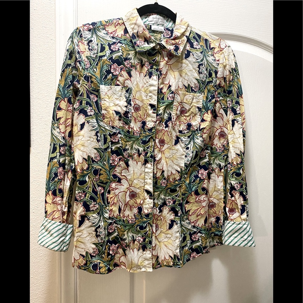 Long sleeved, button up, print blouse w/ alternate color, striped cuffs